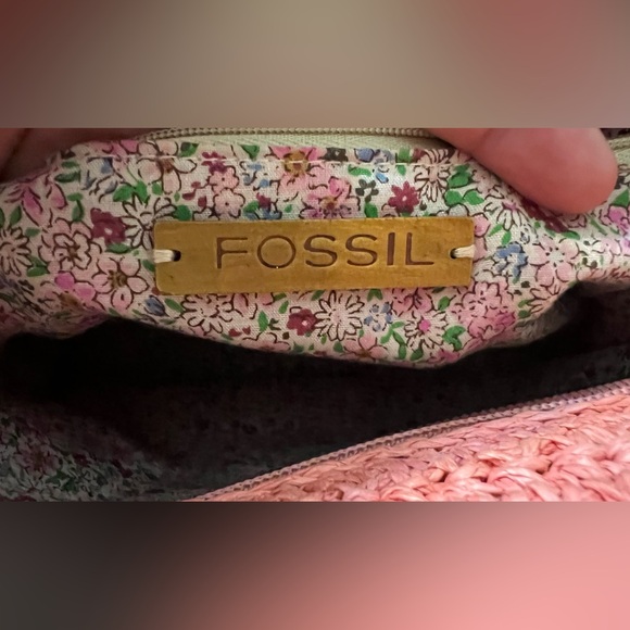 Fossil Pink Woven Handbag - Picture 3 of 7